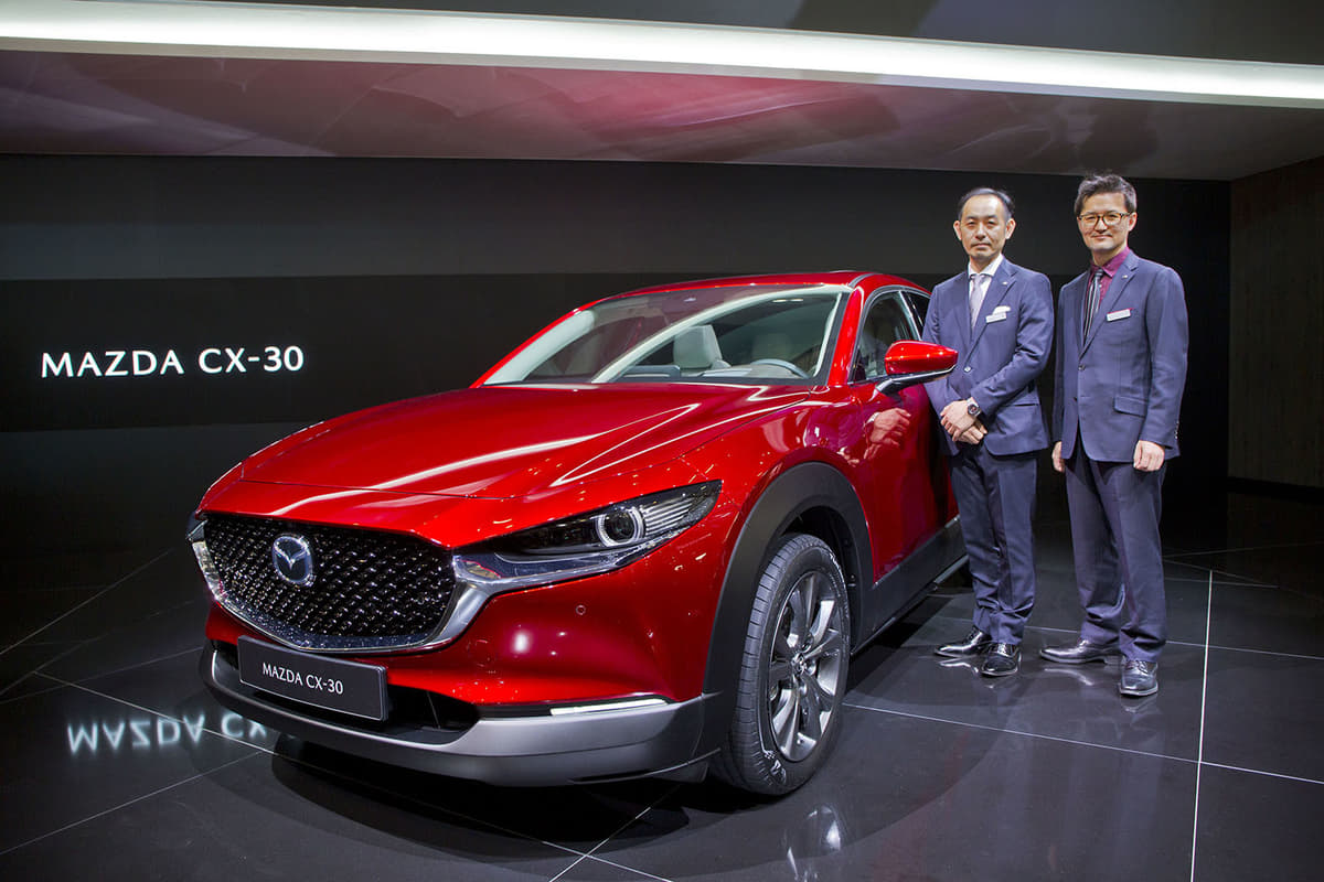 マツダの新型suv Cx 30 は兄弟車の物足りなさをカバーする絶妙サイズだった Auto Messe Web カスタム アウトドア 福祉車両 モータースポーツなどのカーライフ情報が満載