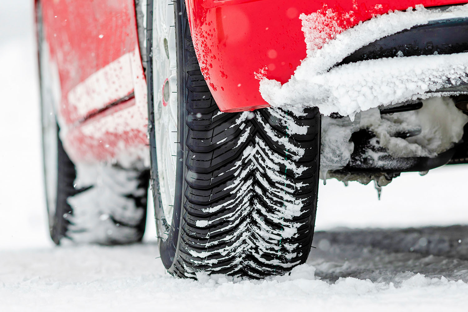 雪OK」で「氷NG」って本当？ 「オールシーズンタイヤ」は雪国でも