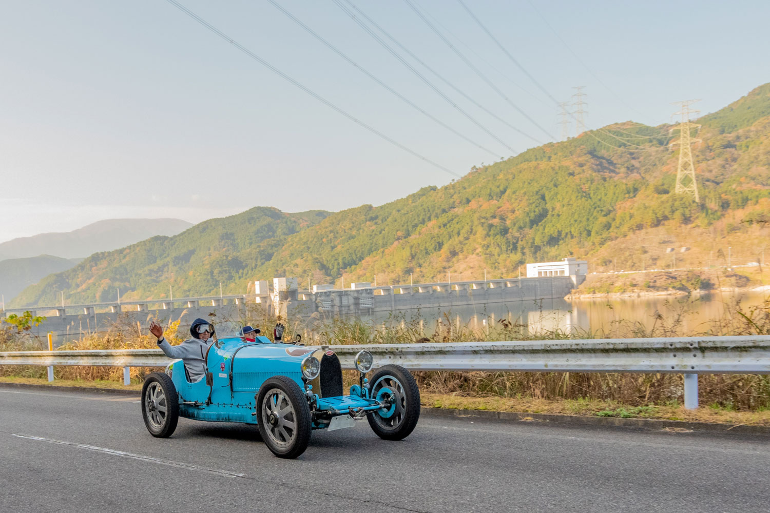 車好きの方に！】 超高級車ブガッティ イタリア製セーター 高級