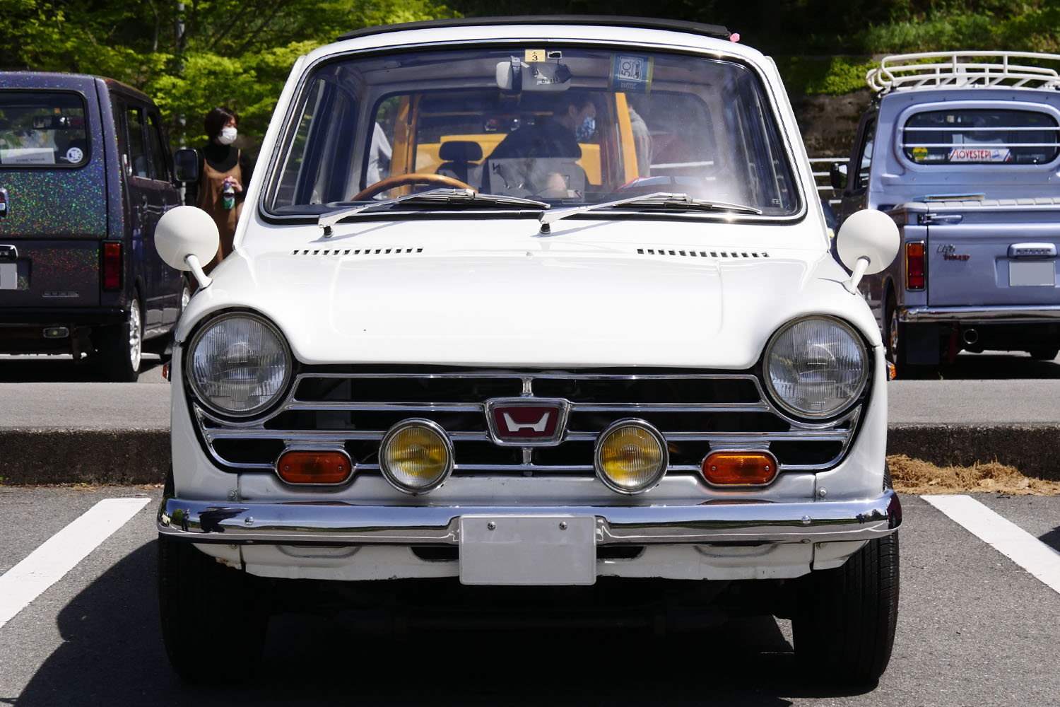 昭和の軽旧車ホンダ「N360」の純正サンルーフをDIYで移植！ 将来は息子に乗ってもらうのが夢です | AUTO MESSE  WEB（オートメッセウェブ） 〜クルマを文化する 〜