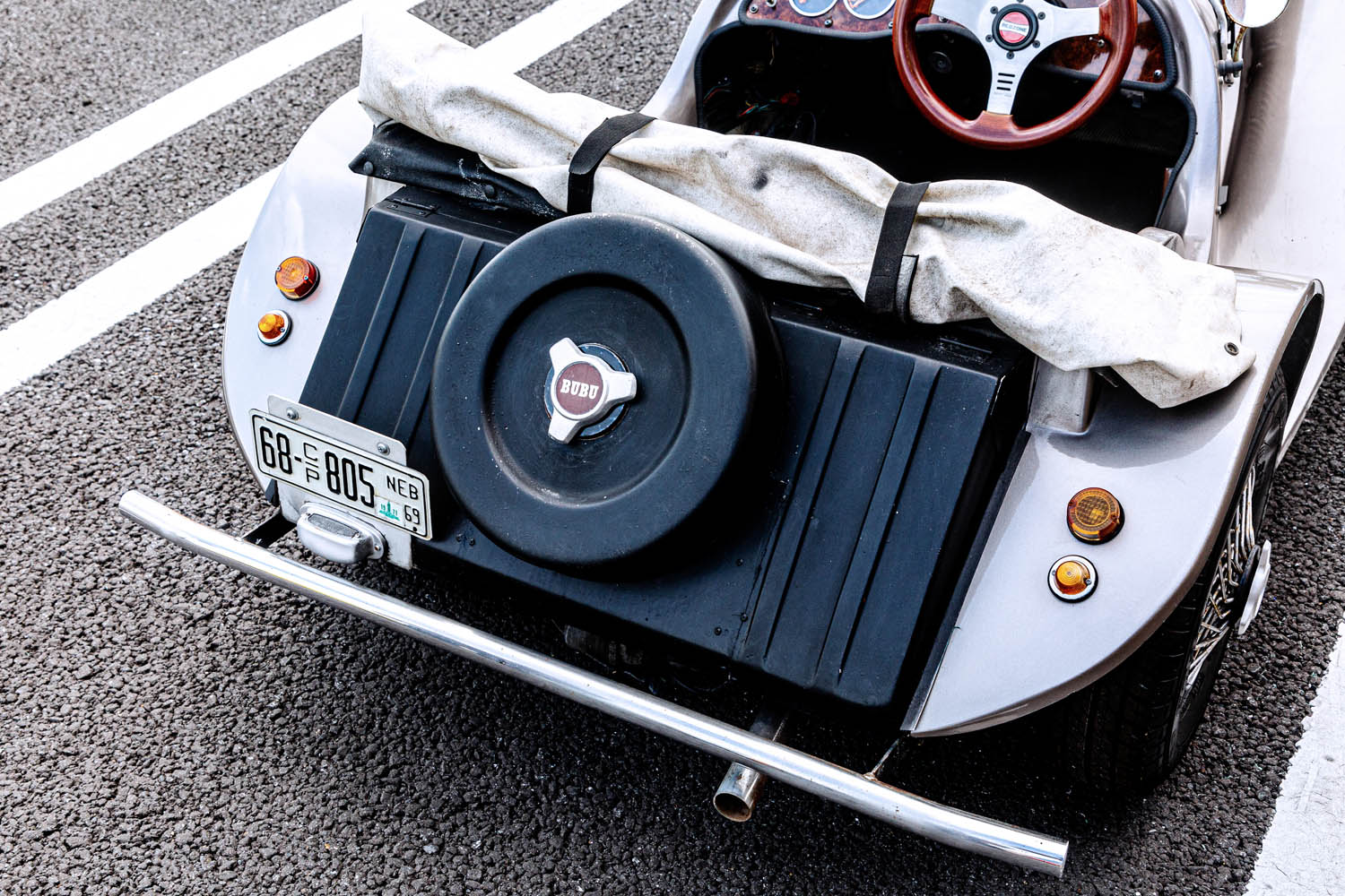 光岡の1人乗り原付カーがクラシックカーみたい！「BUBU 505-C」の元ネタは戦前のジャガー「SS100」でした【マイクロカー図鑑】 | AUTO  MESSE WEB（オートメッセウェブ） 〜クルマを文化する 〜