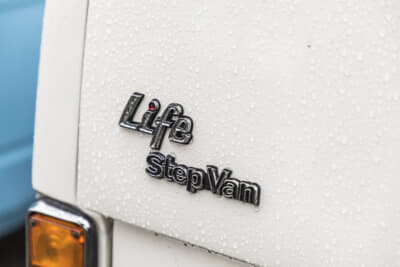 ホンダ ライフ ステップバン：Life StepVanのバッジを装着している