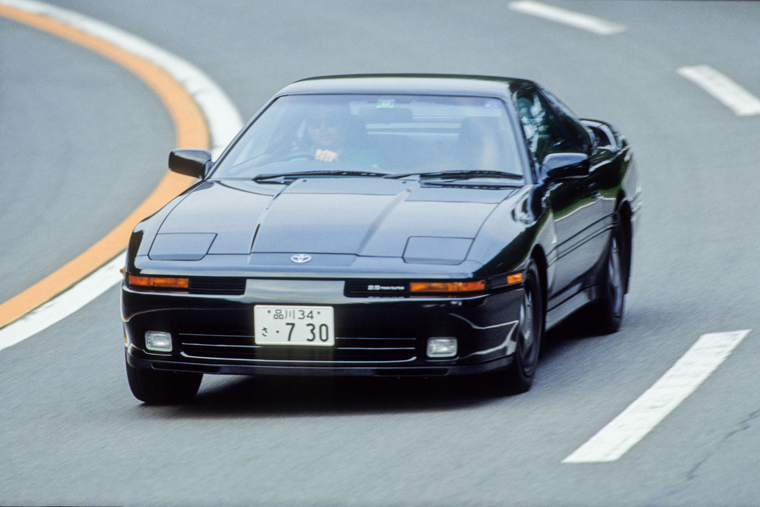 トヨタ初の280馬力は「スープラ2.5GTツインターボR」でした。「R32 GT