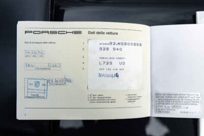 10万9250ユーロ（邦貨換算約1850万円）で落札されたポルシェ「928 GTS」（C）Courtesy of RM Sotheby's