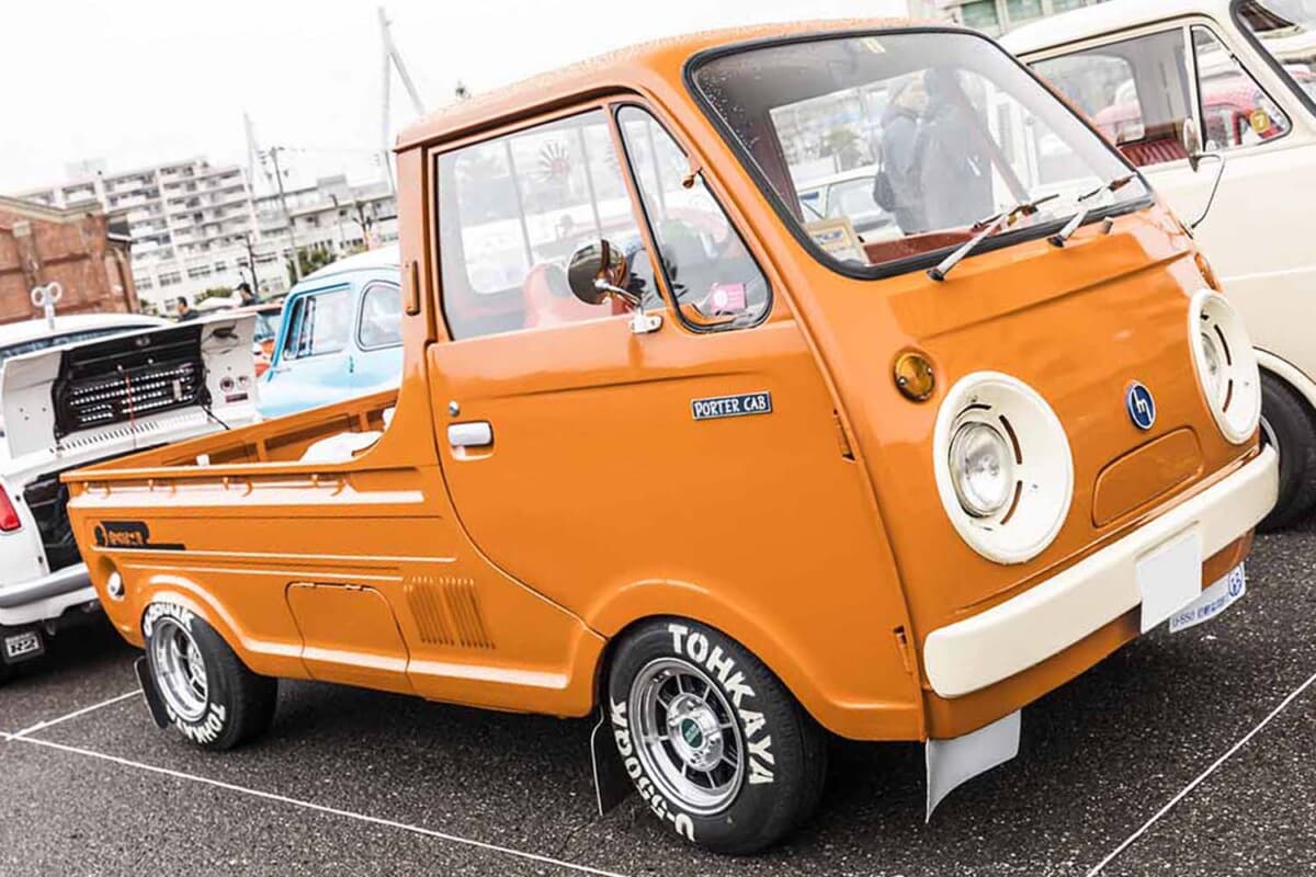 ガチャピン」と呼ばれたマツダ「ポーターキャブ」を日産「チェリー」のオレンジにペイント！ もとは消防車として活躍した個体でした | AUTO MESSE  WEB（オートメッセウェブ） 〜クルマを文化する 〜