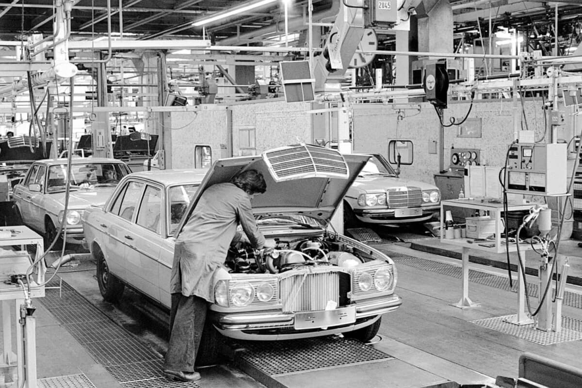 W123シリーズの総生産台数は1975年から1986年にかけて約270万台。写真はセダン生産のジンデルフィンゲン工場