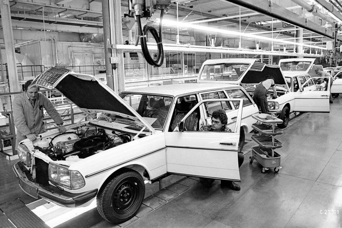 W123シリーズの総生産台数は1975年から1986年にかけて約270万台。写真はステーションワゴン生産のブレーメン工場